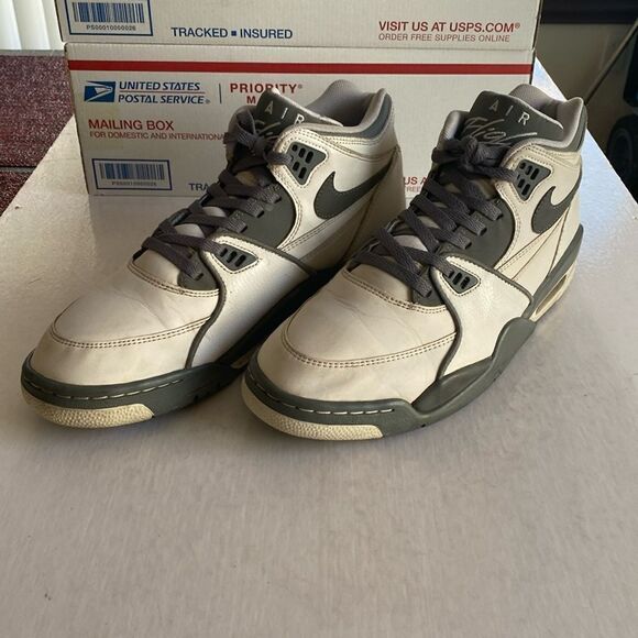 NIKE Air Flight Men’s Gray/ White Basketball Shoes #306252-109 Size 11 main image 5